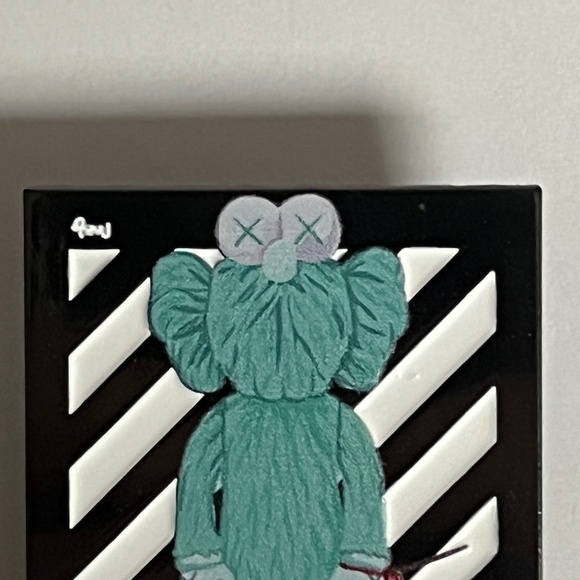 KAWS x Off White Hat Pin Pins Streetwear Hats Bag Fitted New Era Chrome Hype - Picture 2 of 7